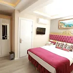 Constantinopolis Hotel 3*