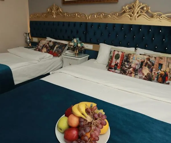 Constantinopolis Hotell 3*