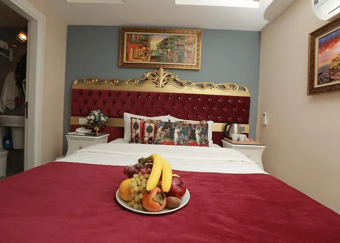 Constantinopolis Hotell 3*