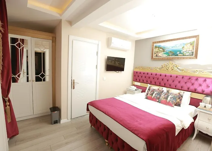 Constantinopolis Hotell 3*