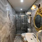 Constantinopolis Hotell 3*