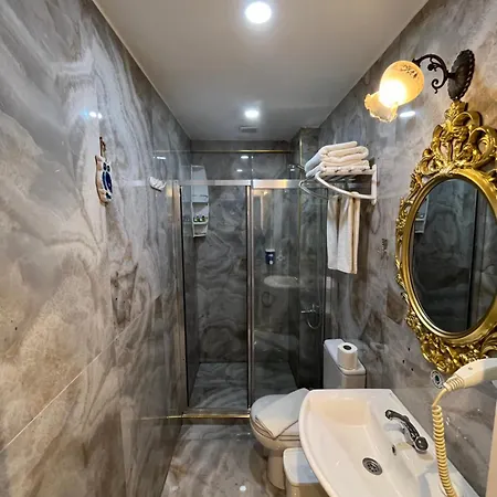 Constantinopolis Hotell 3*